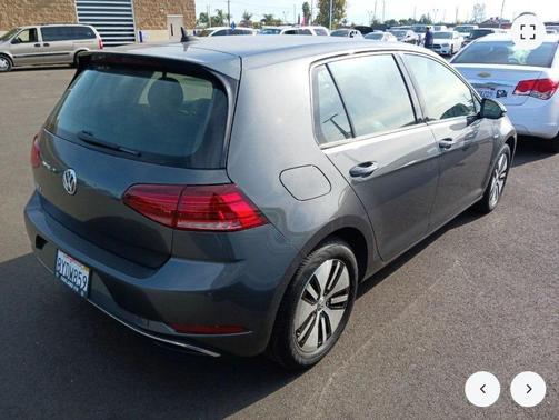 2018 Volkswagen e-Golf SE