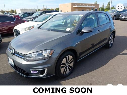 2018 Volkswagen e-Golf SE