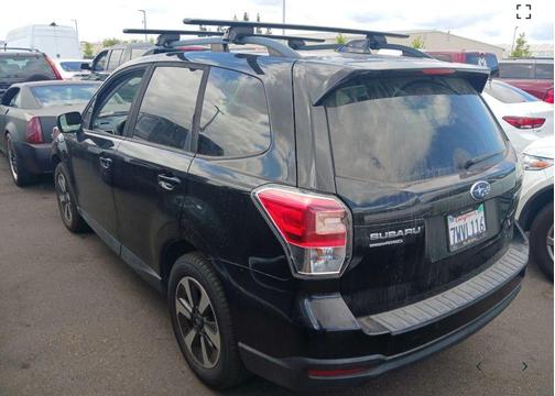 Crystal Black Silica 2017 Subaru Forester 2.5i Premium