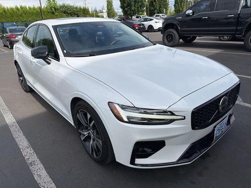 Crystal White Metallic 2024 Volvo S60 B5 Core Dark Theme