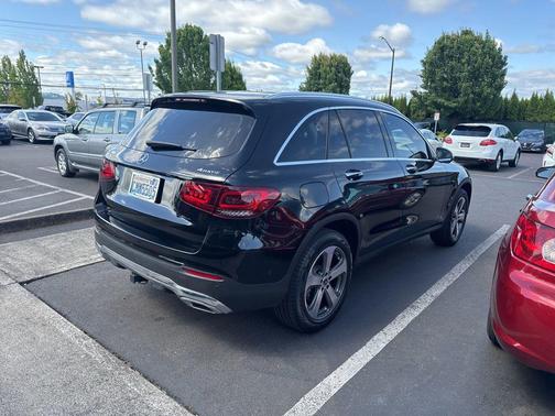 Black 2022 Mercedes-Benz GLC 300 4MATIC