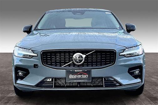 2024 Volvo S60 B5 Plus Dark Theme