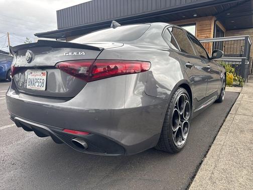 Gray Metallic 2019 Alfa Romeo Giulia Ti Sport
