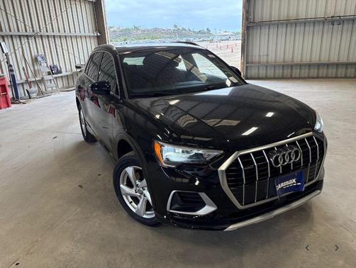 Mythos Black Metallic 2020 Audi Q3 45 Premium