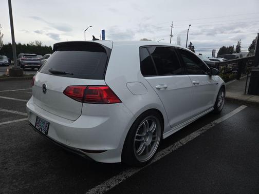2016 Volkswagen Golf R 2.0T DSG