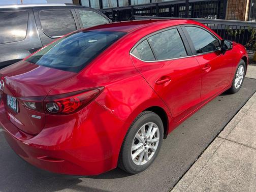 2016 Mazda Mazda3 i Sport