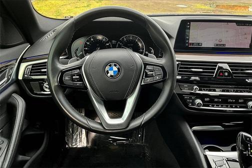 2019 BMW 530 i