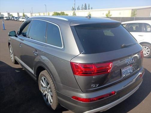 2019 Audi Q7 55 Premium Plus