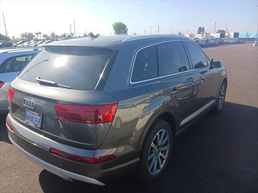 2019 Audi Q7 55 Premium Plus
