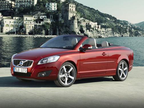 Black Sapphire Metallic 2013 Volvo C70 T5