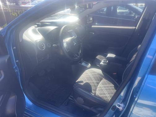 2024 Mitsubishi Mirage SE