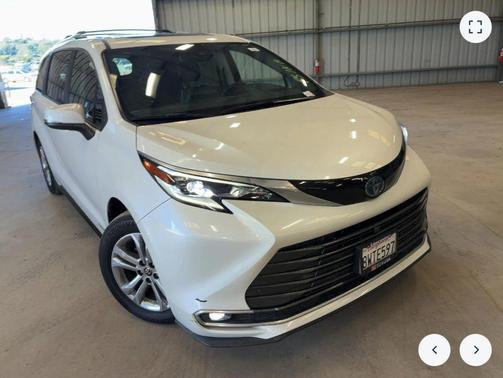 2021 Toyota Sienna Platinum 7 Passenger