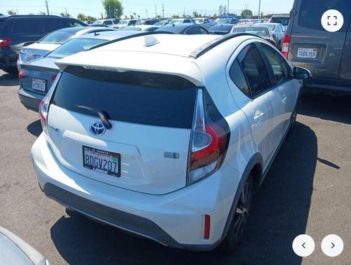 Super White 2018 Toyota Prius c One