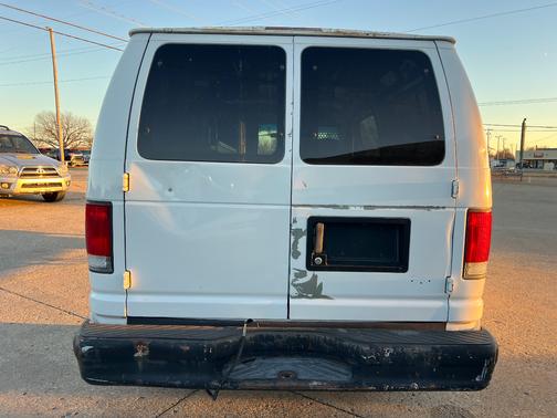 2001 Ford E150 Cargo