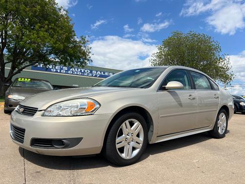 Gold 2010 Chevrolet Impala LT