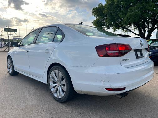 White 2018 Volkswagen Jetta 1.4T SE