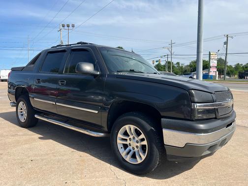 Black 2005 Chevrolet Avalanche 1500 LS