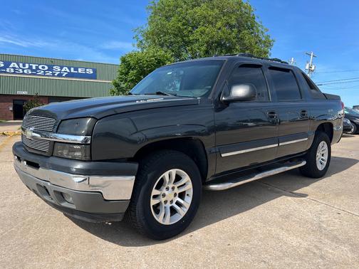Black 2005 Chevrolet Avalanche 1500 LS