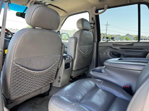 1999 Lincoln Navigator Base