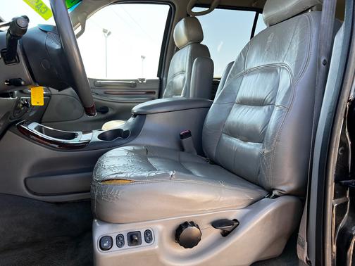 1999 Lincoln Navigator Base