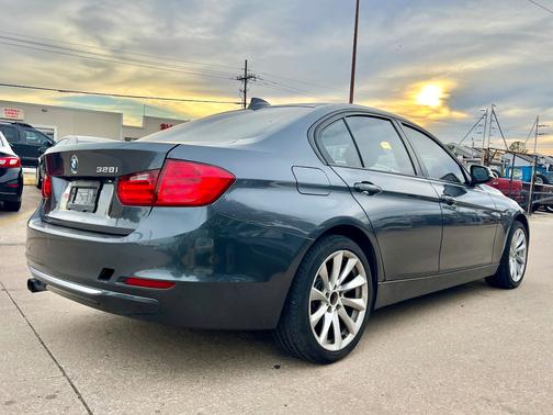 2012 BMW 328 i