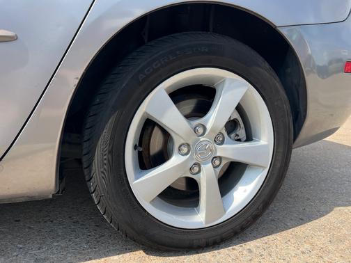Grey 2006 Mazda Mazda3 i