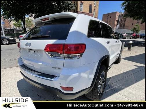 Photo 4 of 35 of 2017 Jeep Grand Cherokee Limited
