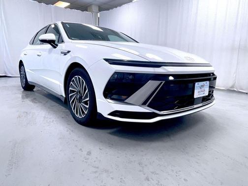 2024 Hyundai SONATA Hybrid SEL