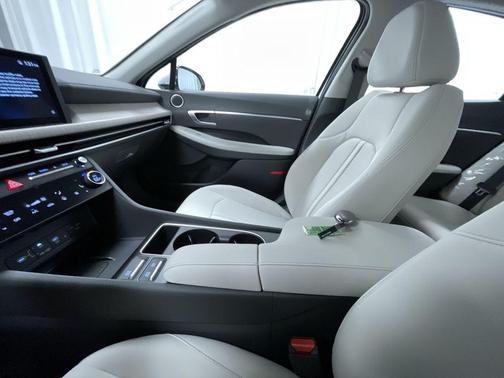 2024 Hyundai SONATA Hybrid SEL