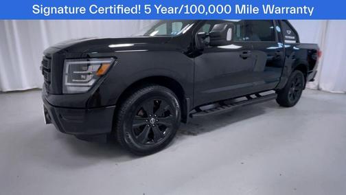 2023 Nissan Titan SV