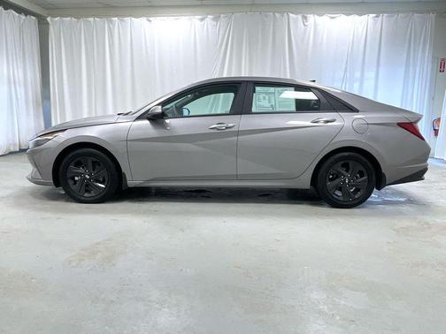 2023 Hyundai ELANTRA HEV Blue