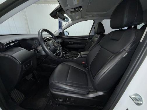 White 2023 Hyundai TUCSON SEL