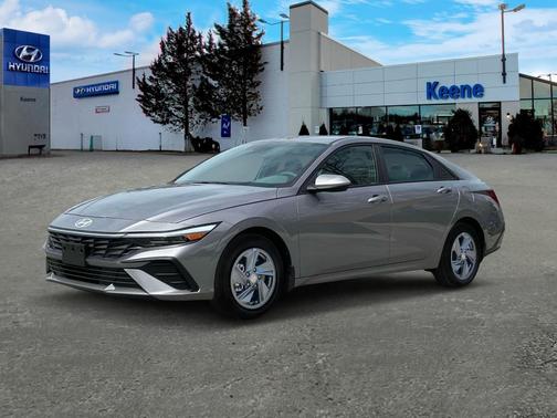 2025 Hyundai ELANTRA SE