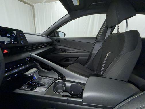 2026 Hyundai ELANTRA SEL