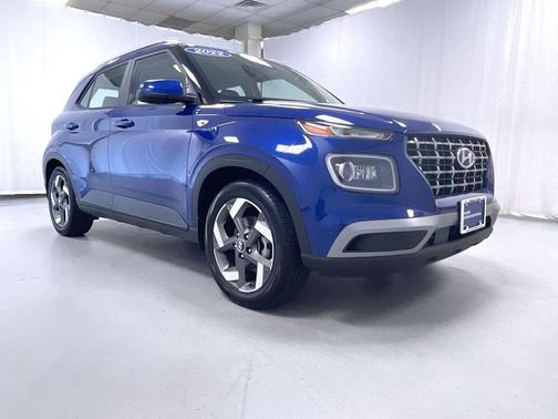 2022 Hyundai VENUE Limited