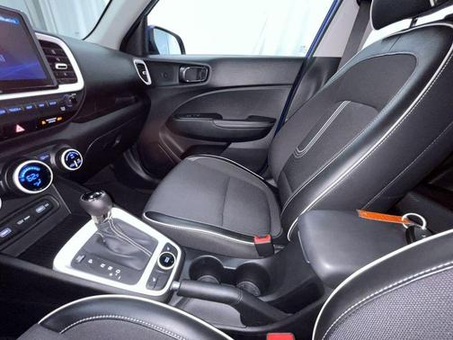 2022 Hyundai VENUE Limited