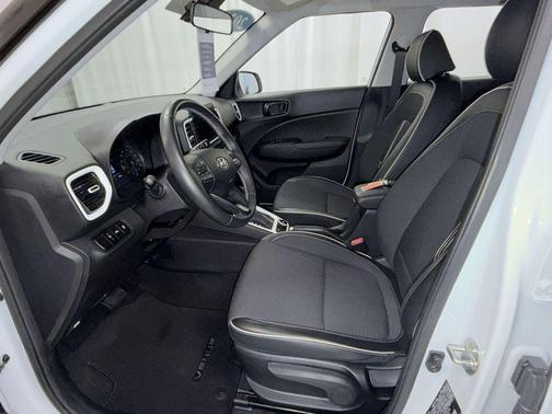 2022 Hyundai VENUE Limited