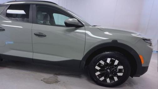 2025 Hyundai SANTA CRUZ SEL Activity