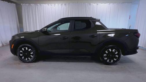 2025 Hyundai SANTA CRUZ SEL Activity