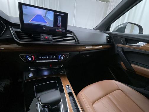 2022 Audi Q5 45 S line quattro Premium
