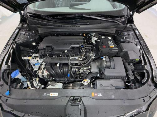 2026 Hyundai ELANTRA SEL