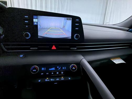 2026 Hyundai ELANTRA SEL