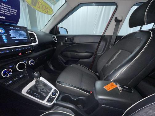 2022 Hyundai VENUE Limited