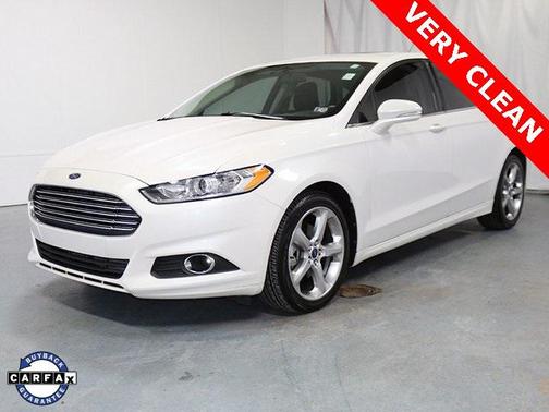 Photo 2 of 32 of 2014 Ford Fusion SE