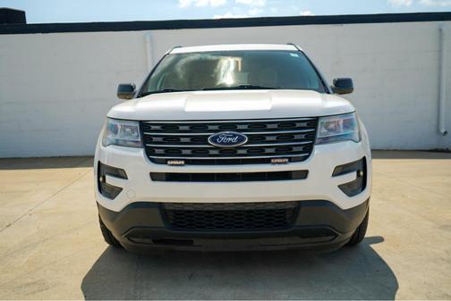 2017 Ford Explorer Base