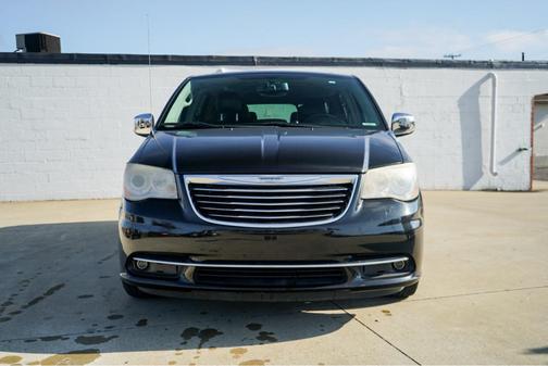 2013 Chrysler Town & Country Limited