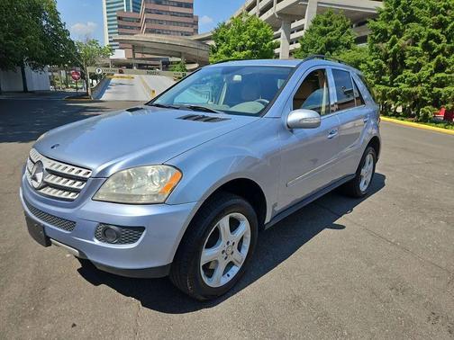 Blue 2008 Mercedes-Benz M-Class 4MATIC