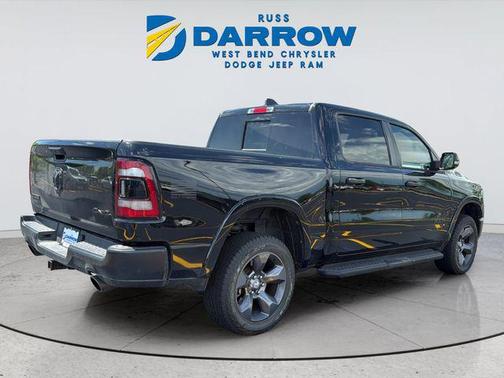 Diamond Black Crystal Pearlcoat 2022 RAM 1500 Big Horn/Lone Star