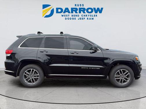 Diamond Black Crystal Pearlcoat 2018 Jeep Grand Cherokee Summit