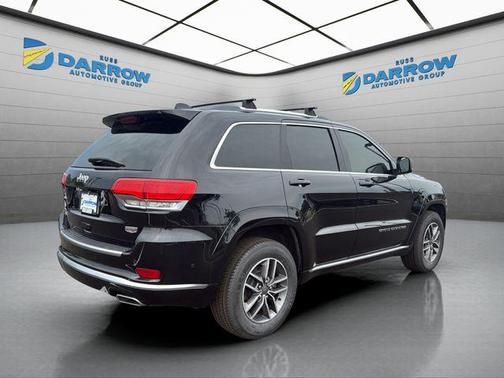 Diamond Black Crystal Pearlcoat 2018 Jeep Grand Cherokee Summit